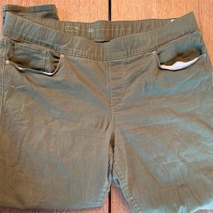 Levi’s Olive Stretch Skinny Pull On Pants SZ 20